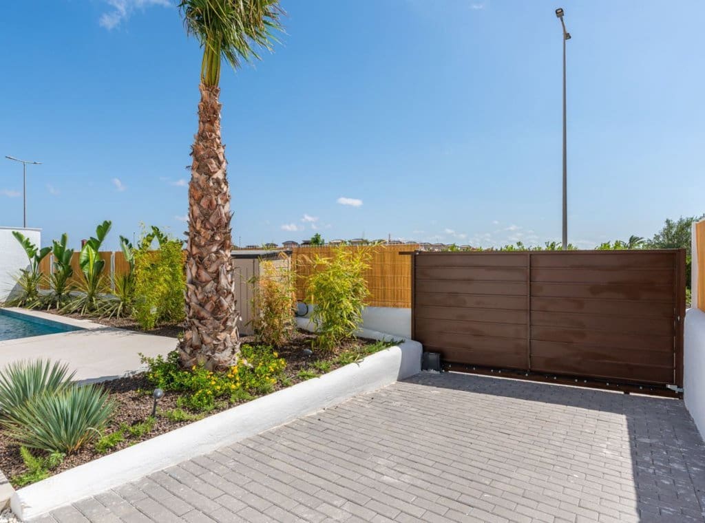 3 slaapkamer Villa te koop in Benijofar met zwembad - € 569.000 (Ref: 8493385)