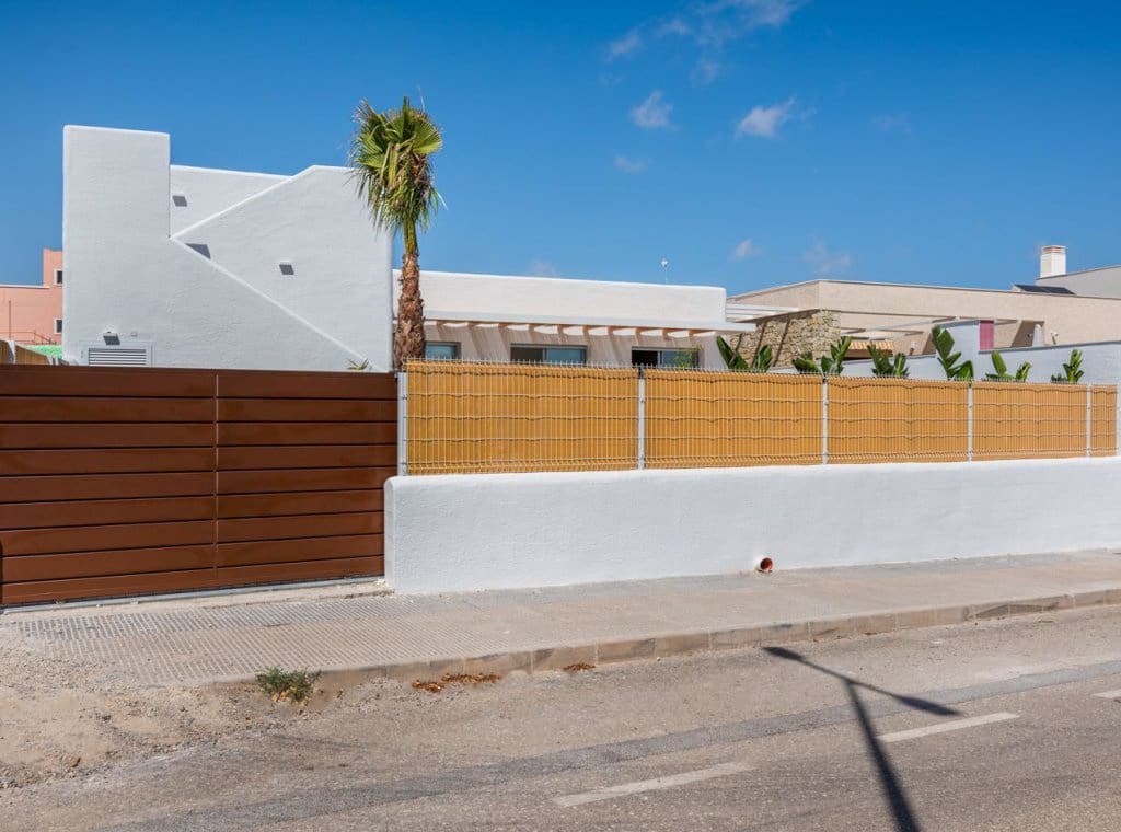 3 slaapkamer Villa te koop in Benijofar met zwembad - € 569.000 (Ref: 8493385)