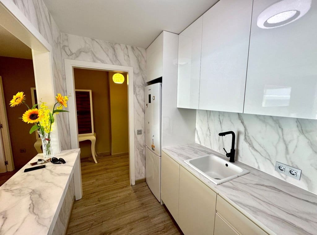 2 bedroom Flat for sale in Torrevieja - € 309,900 (Ref: 8536352)