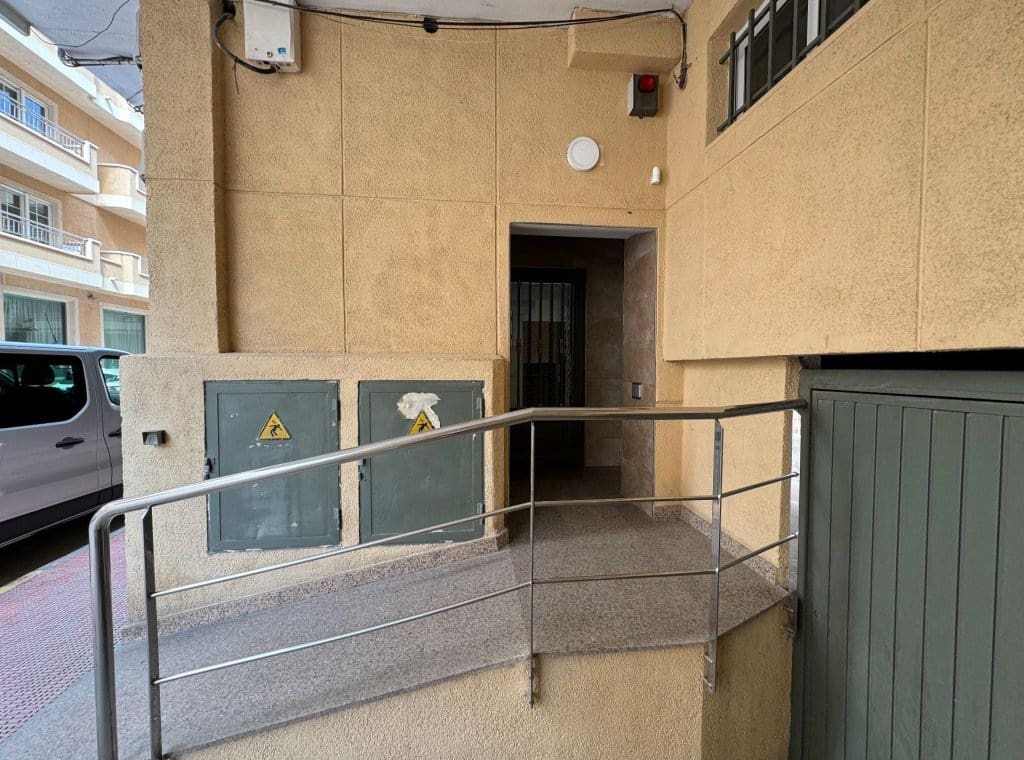 2 bedroom Flat for sale in Torrevieja - € 309,900 (Ref: 8536352)