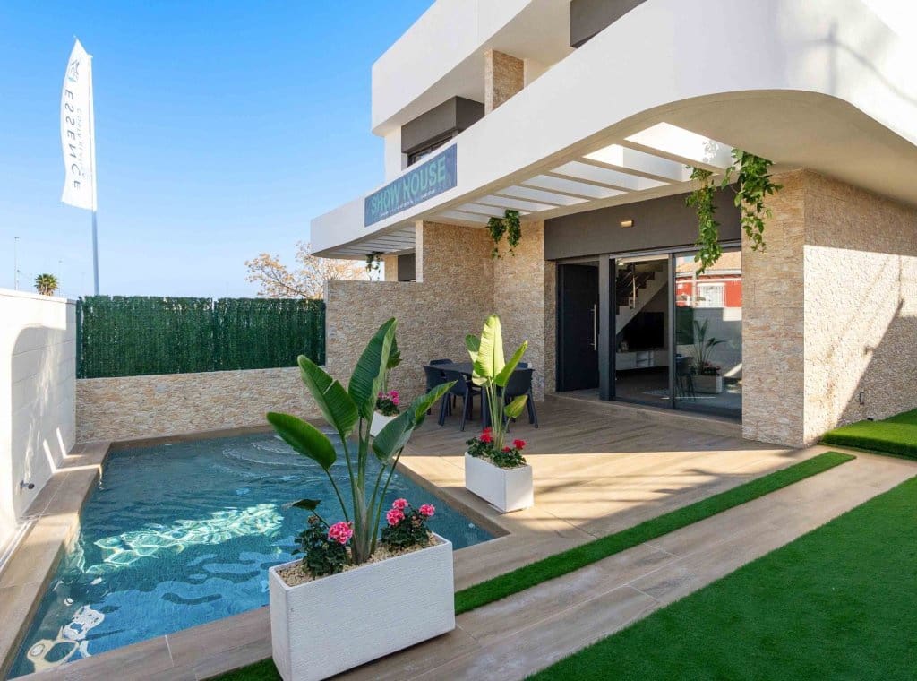 3 sypialnia Willa na sprzedaż w Los Montesinos z basenem - 334 500 € (Ref: 8626555)