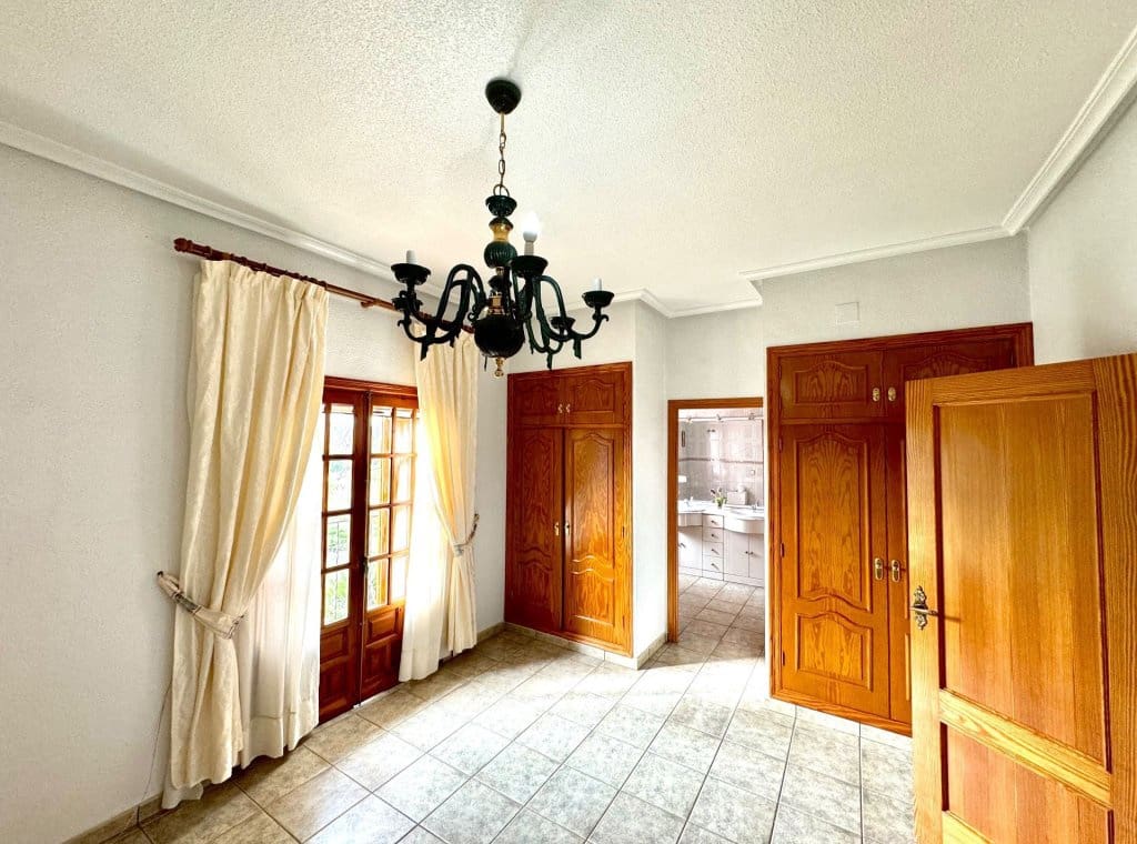 4 chambre Villa/Maison à vendre à Daya Nueva - 320 000 € (Ref: 8670058)