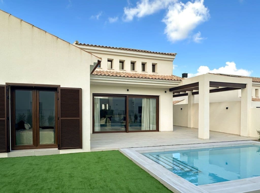 3 bedroom Villa for sale in Algorfa with pool - € 555,000 (Ref: 8670059)