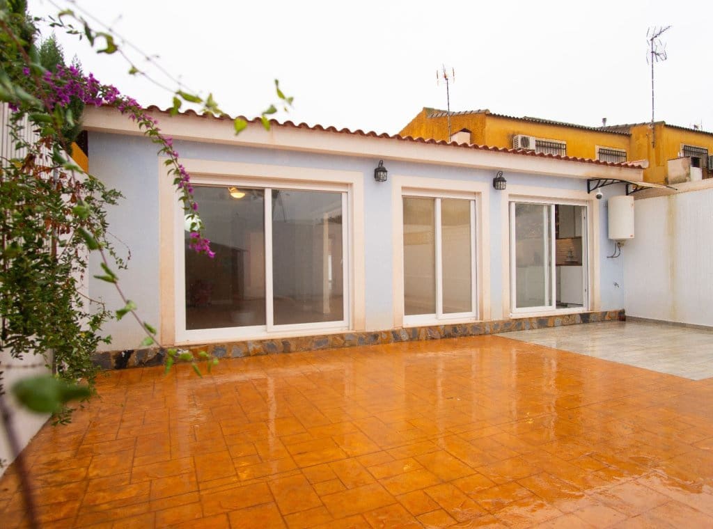 3 slaapkamer Villa te koop in Torrevieja - € 369.500 (Ref: 8690928)