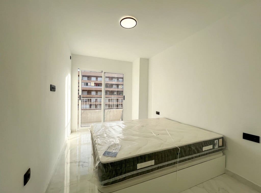 2 Zimmer Apartment zu verkaufen in Torrevieja mit Pool - 199.000 € (Ref: 8729189)