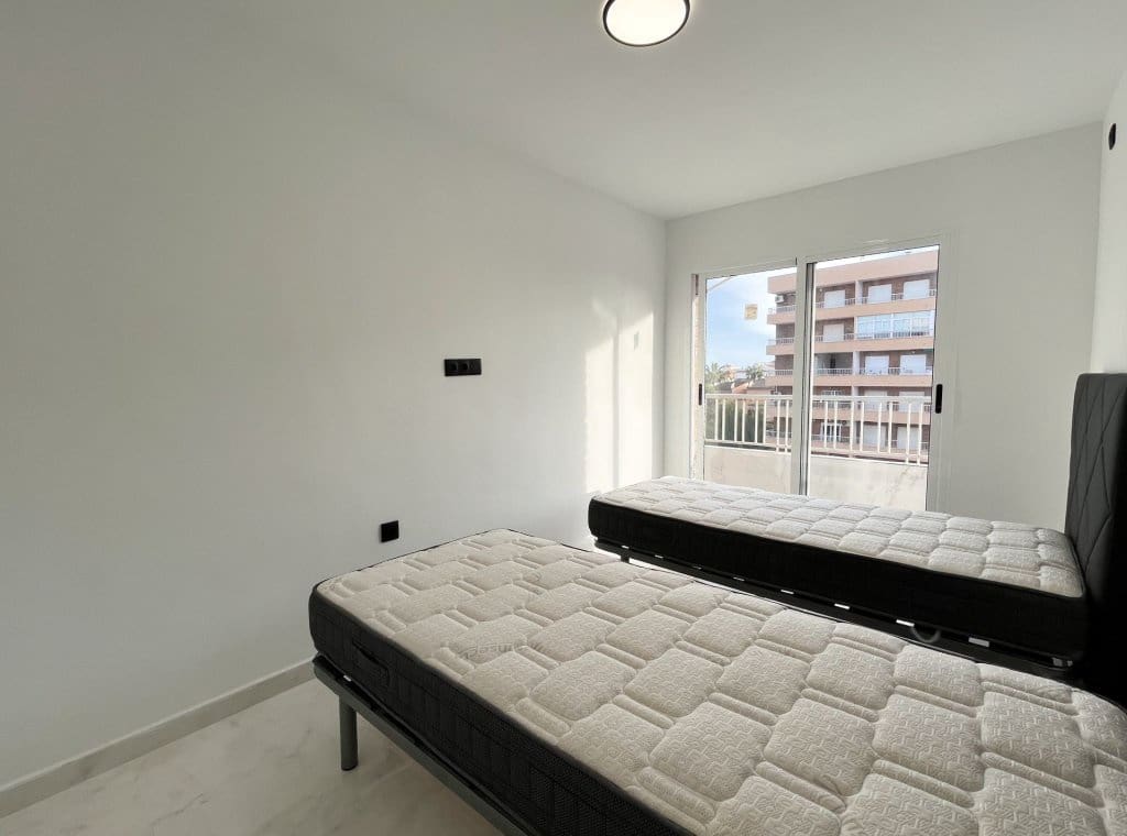 2 Zimmer Apartment zu verkaufen in Torrevieja mit Pool - 199.000 € (Ref: 8729189)