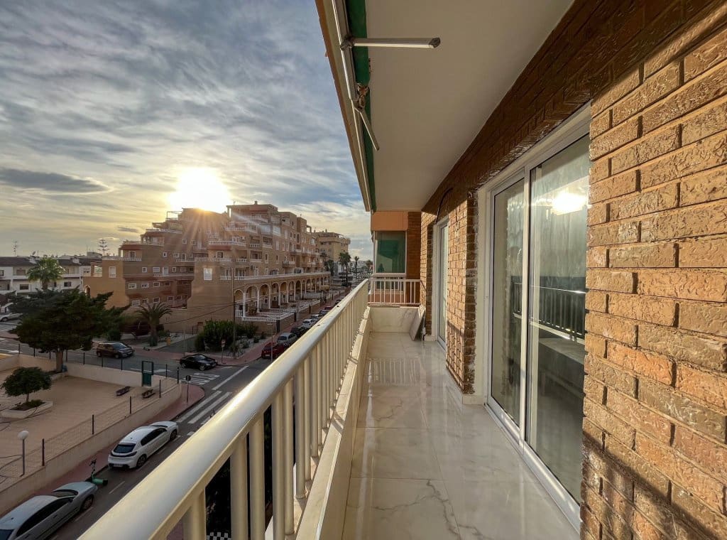 2 Zimmer Apartment zu verkaufen in Torrevieja mit Pool - 199.000 € (Ref: 8729189)