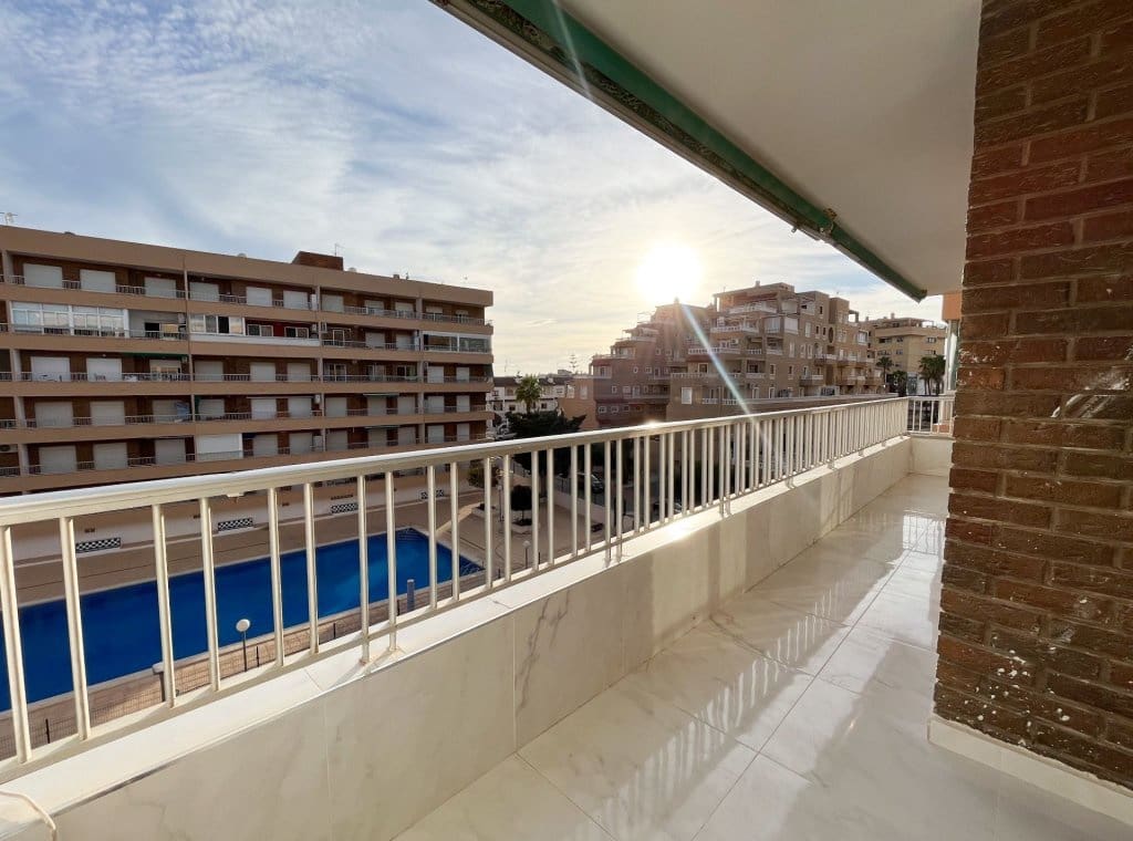 2 Zimmer Apartment zu verkaufen in Torrevieja mit Pool - 199.000 € (Ref: 8729189)