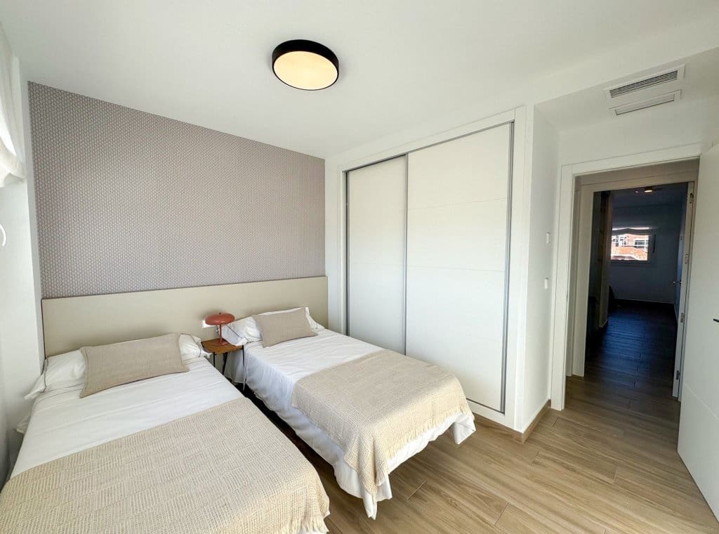 2 slaapkamer Flat te koop in Orihuela met zwembad - € 219.900 (Ref: 8759597)