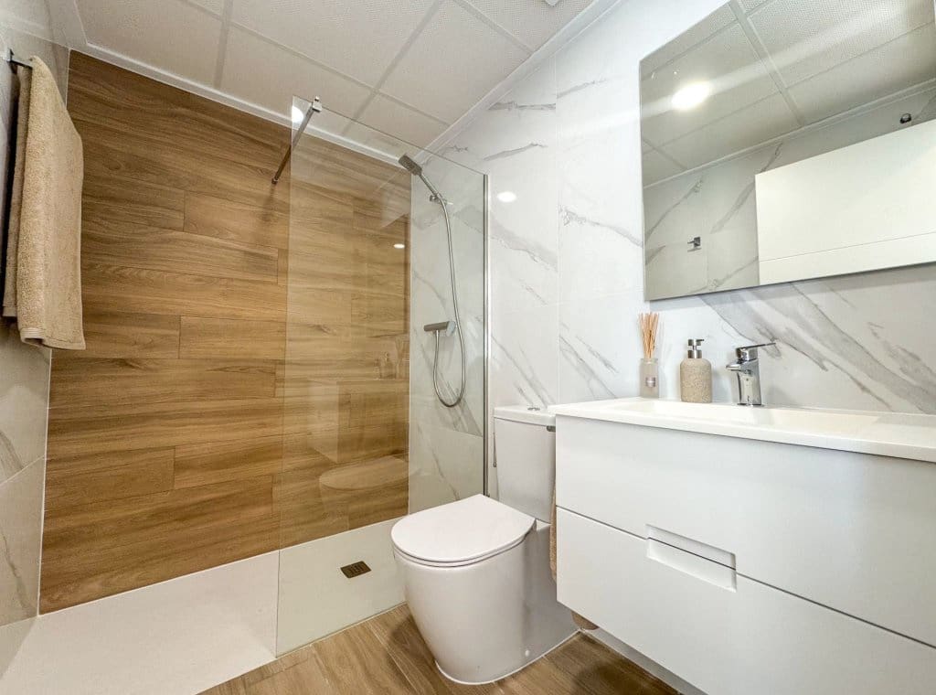 2 slaapkamer Flat te koop in Orihuela met zwembad - € 219.900 (Ref: 8759597)