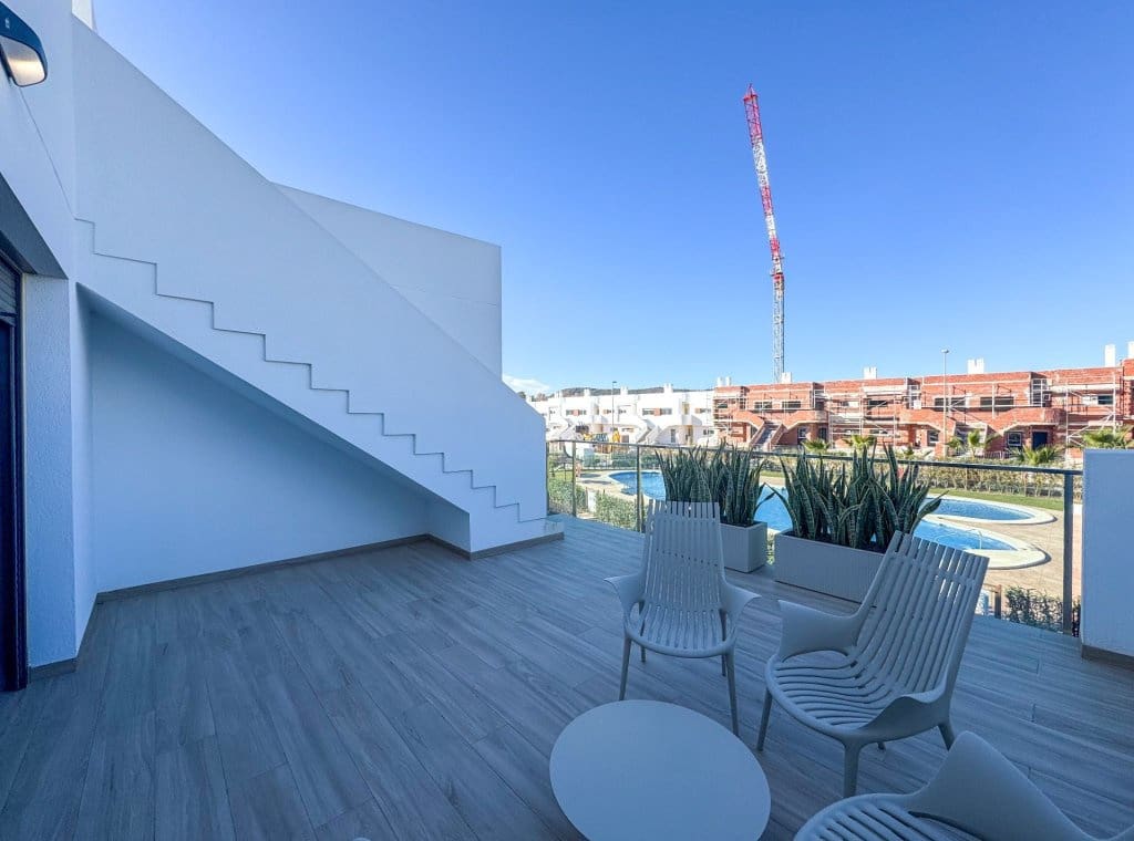 2 slaapkamer Flat te koop in Orihuela met zwembad - € 219.900 (Ref: 8759597)