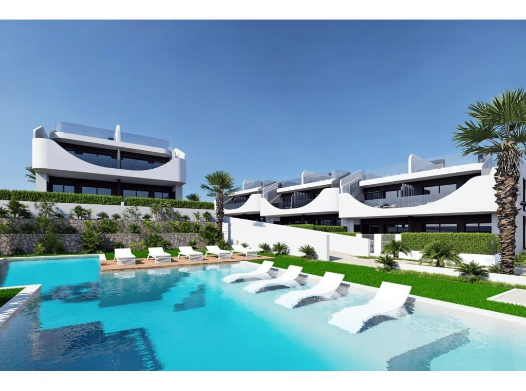 2 bedroom Bungalow for sale in San Miguel de Salinas with pool - € 250,000 (Ref: 8770042)