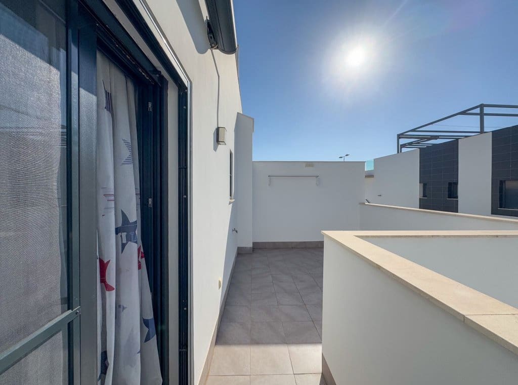 3 bedroom Apartment for sale in Torre de la Horadada with pool - € 430,000 (Ref: 8800668)