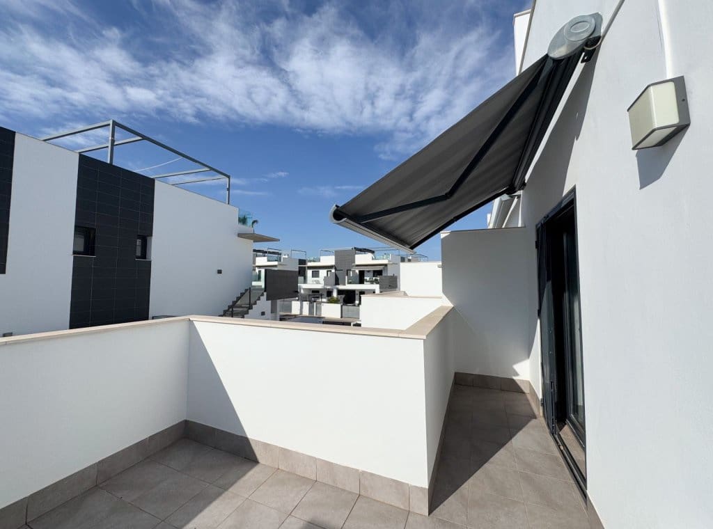 3 bedroom Apartment for sale in Torre de la Horadada with pool - € 430,000 (Ref: 8800668)