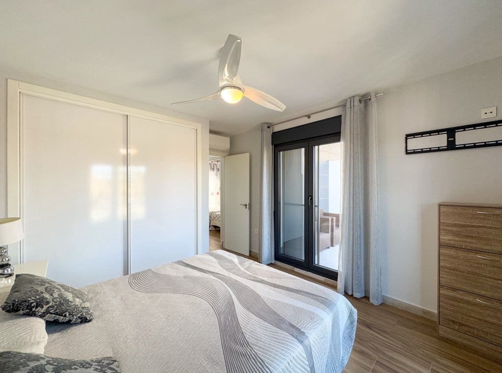 3 bedroom Apartment for sale in Torre de la Horadada with pool - € 430,000 (Ref: 8800668)