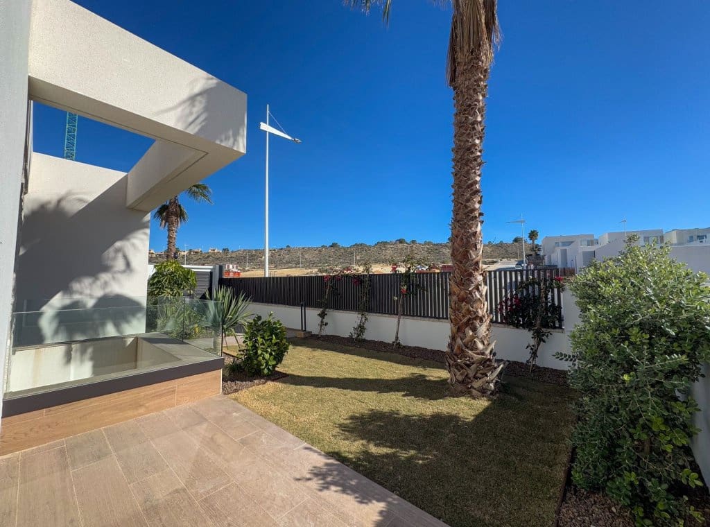 3 bedroom Villa for sale in Algorfa with pool garage - € 1,249,000 (Ref: 8827242)