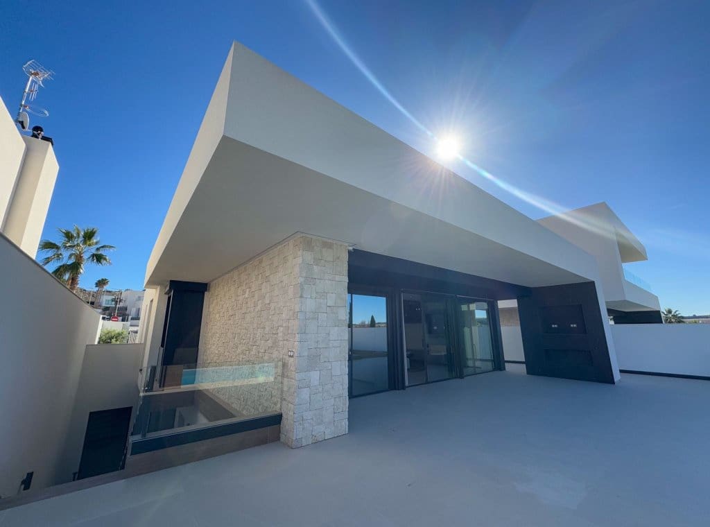 3 bedroom Villa for sale in Algorfa with pool garage - € 1,249,000 (Ref: 8827242)