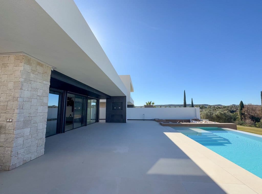 3 bedroom Villa for sale in Algorfa with pool garage - € 1,249,000 (Ref: 8827242)