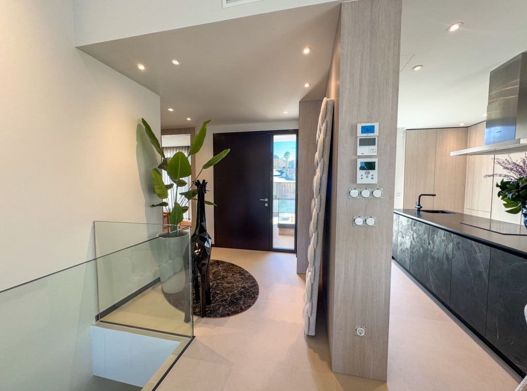 3 bedroom Villa for sale in Algorfa with pool garage - € 1,249,000 (Ref: 8827242)