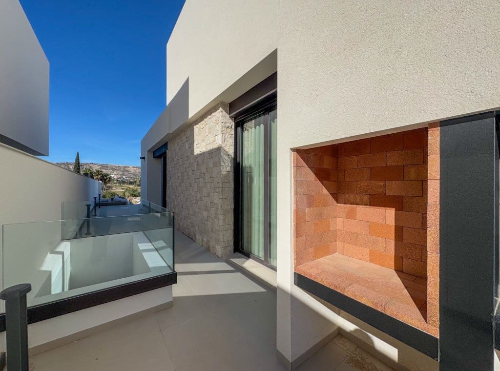 3 bedroom Villa for sale in Algorfa with pool garage - € 1,249,000 (Ref: 8827242)