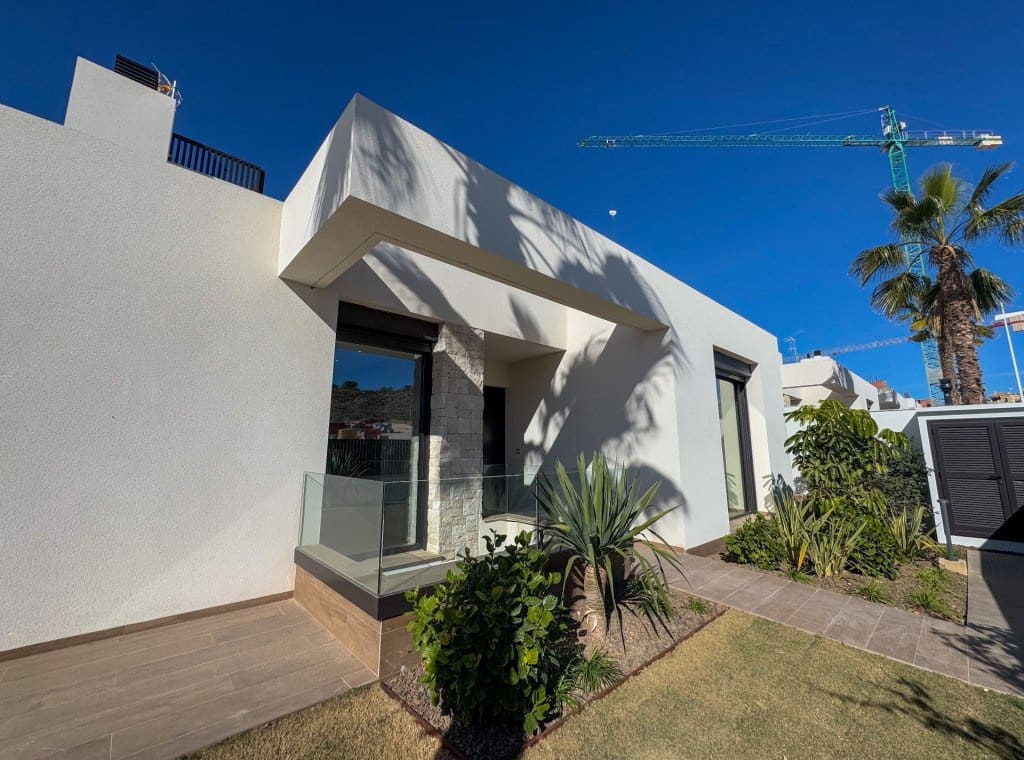 3 bedroom Villa for sale in Algorfa with pool garage - € 1,249,000 (Ref: 8827242)