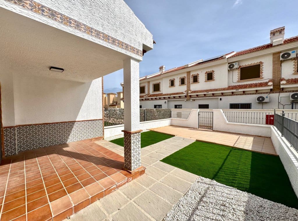 3 chambre Villa/Maison à vendre à San Miguel de Salinas avec piscine - 229 000 € (Ref: 8836341)