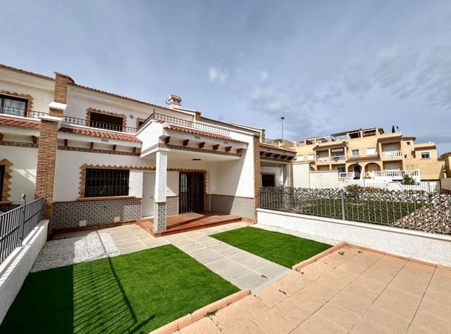 3 chambre Villa/Maison à vendre à San Miguel de Salinas avec piscine - 229 000 € (Ref: 8836341)