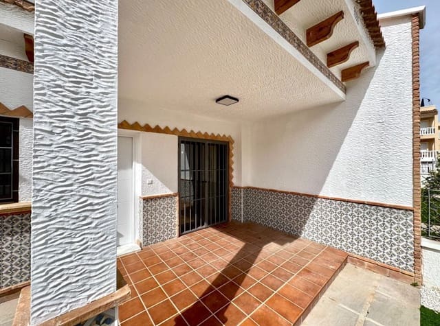 3 chambre Villa/Maison à vendre à San Miguel de Salinas avec piscine - 229 000 € (Ref: 8836341)