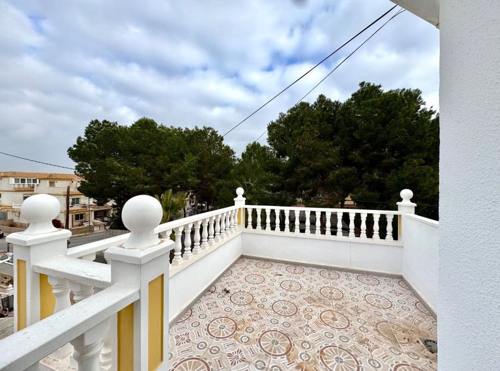 3 soveværelse Villa til leje i Algorfa med swimmingpool - € 1.500 (Ref: 8836343)
