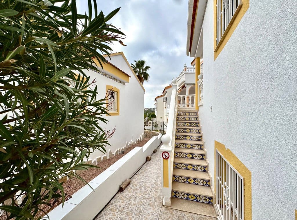 3 soveværelse Villa til leje i Algorfa med swimmingpool - € 1.500 (Ref: 8836343)