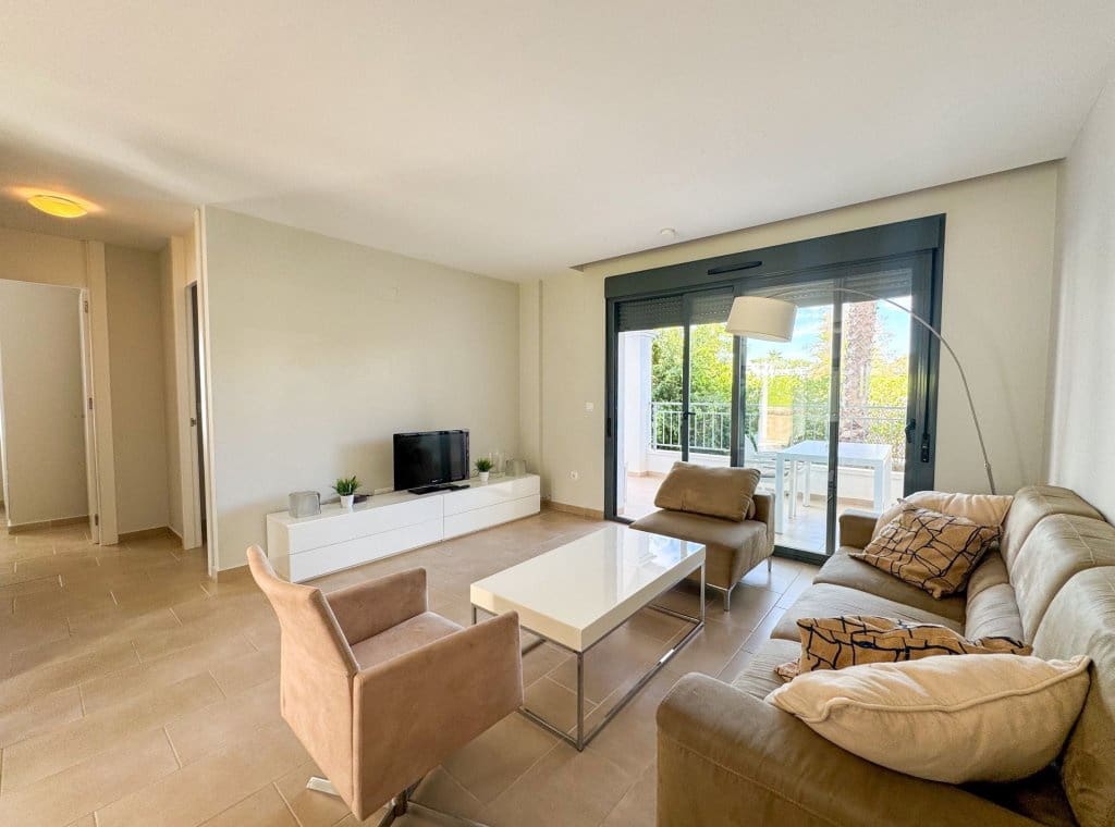 2 soveværelse Bungalow til leje i Orihuela Costa med swimmingpool - € 1.200 (Ref: 8866948)