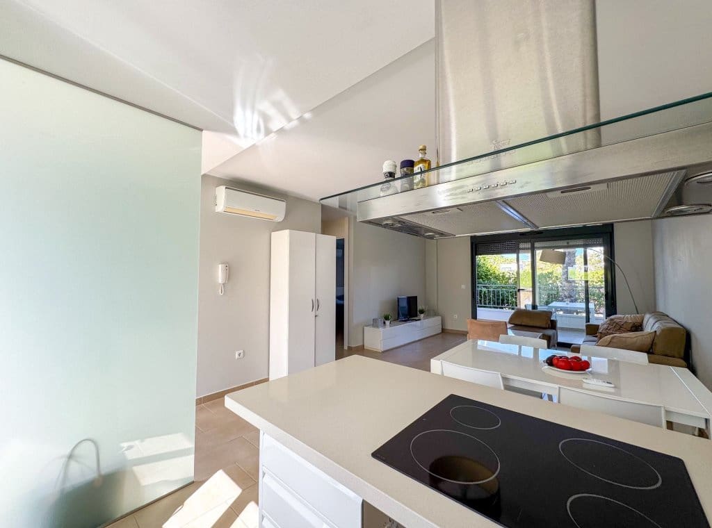 2 soveværelse Bungalow til leje i Orihuela Costa med swimmingpool - € 1.200 (Ref: 8866948)