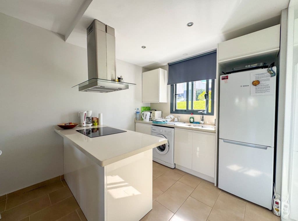 2 soveværelse Bungalow til leje i Orihuela Costa med swimmingpool - € 1.200 (Ref: 8866948)