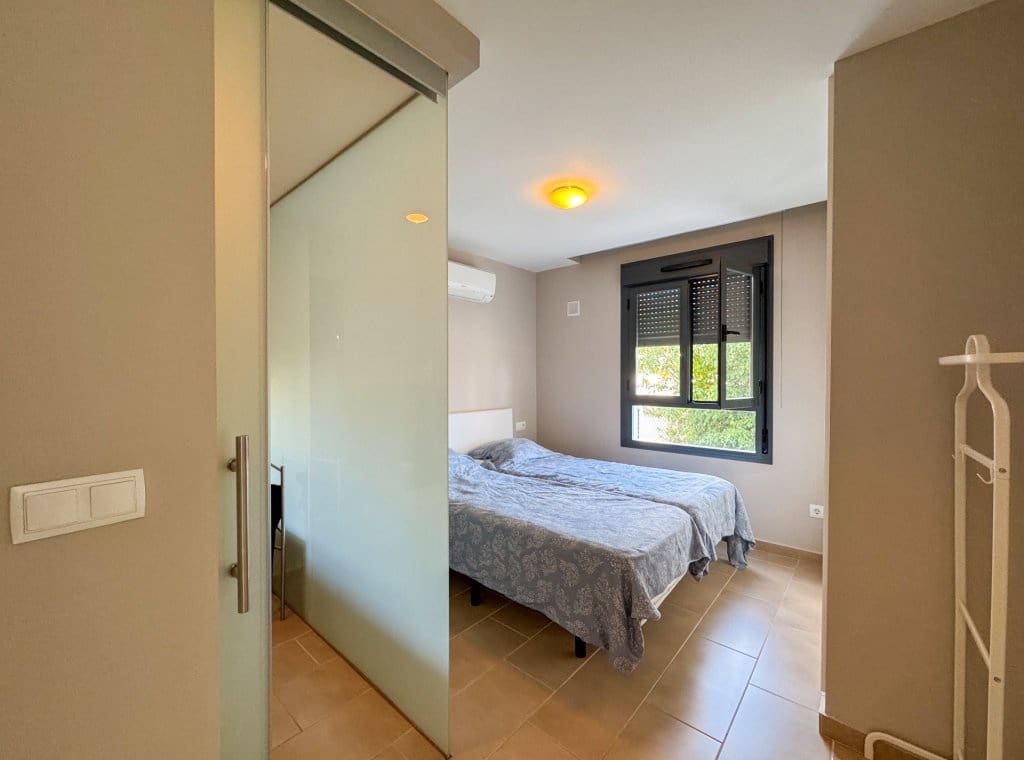 2 soveværelse Bungalow til leje i Orihuela Costa med swimmingpool - € 1.200 (Ref: 8866948)