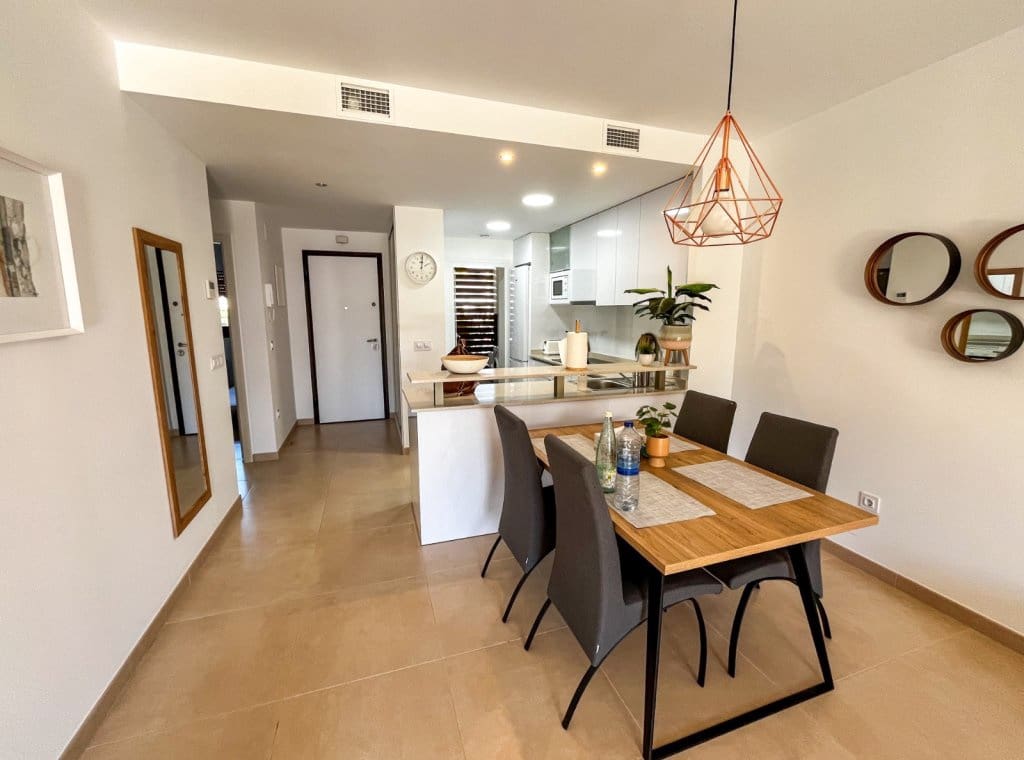 2 Zimmer Apartment zu vermieten in Villamartin mit Pool - 1.300 € (Ref: 8892791)