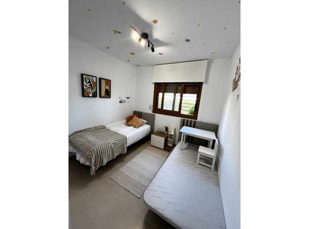 2 Zimmer Apartment zu vermieten in Villamartin mit Pool - 1.300 € (Ref: 8892791)