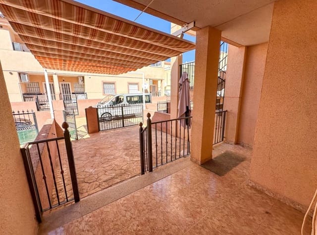 2 makuuhuone Omakotitalo vuokrattavana paikassa La Regia, Orihuela mukana uima-altaan - 800 € (Ref: 8909650)