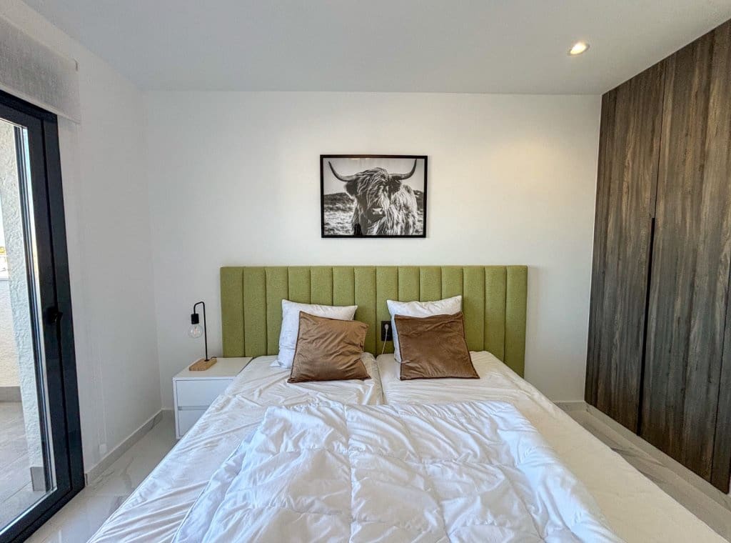 2 bedroom Penthouse for rent in Guardamar del Segura with pool garage - € 1,500 (Ref: 8910707)
