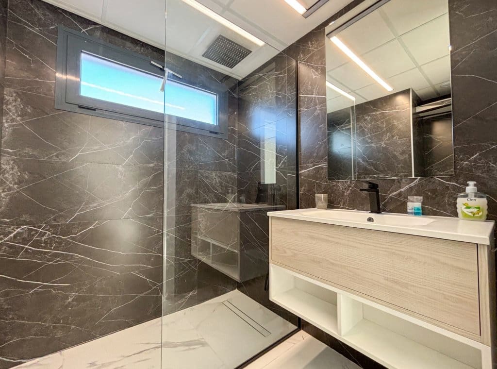2 bedroom Penthouse for rent in Guardamar del Segura with pool garage - € 1,500 (Ref: 8910707)