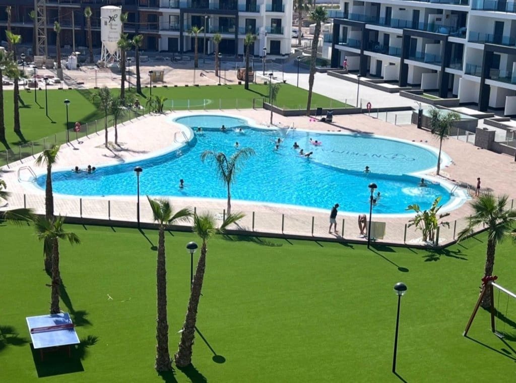 2 bedroom Penthouse for rent in Guardamar del Segura with pool garage - € 1,500 (Ref: 8910707)