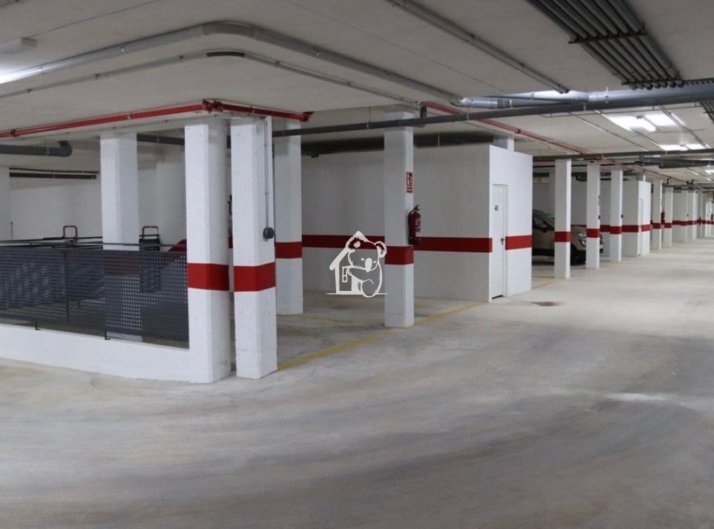 2 bedroom Penthouse for rent in Guardamar del Segura with pool garage - € 1,500 (Ref: 8910707)