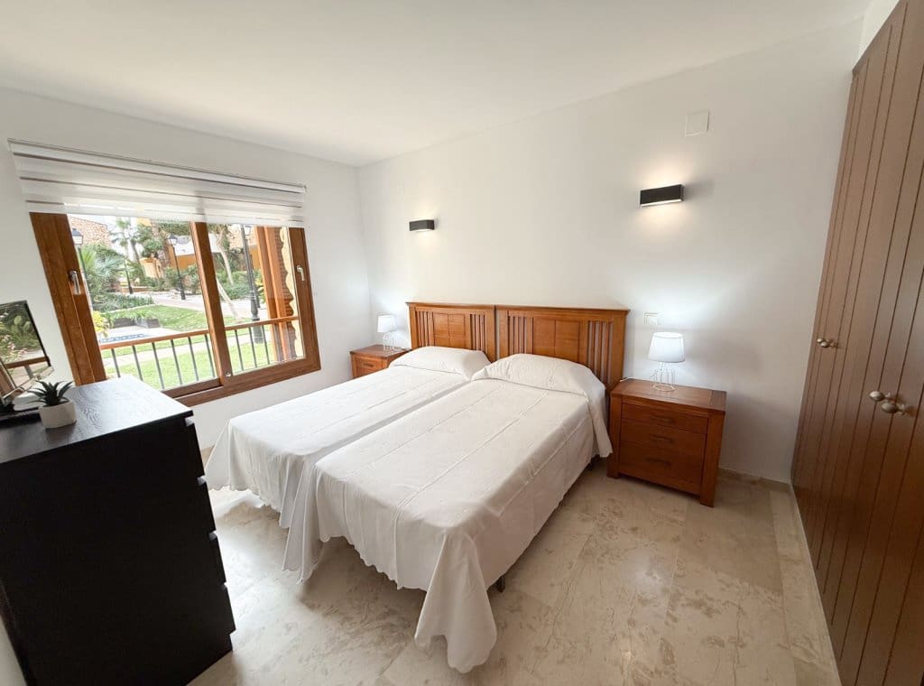 2 makuuhuone Huoneisto vuokrattavana paikassa Orihuela Costa mukana uima-altaan 
autotalli - 1 300 € (Ref: 8928162)