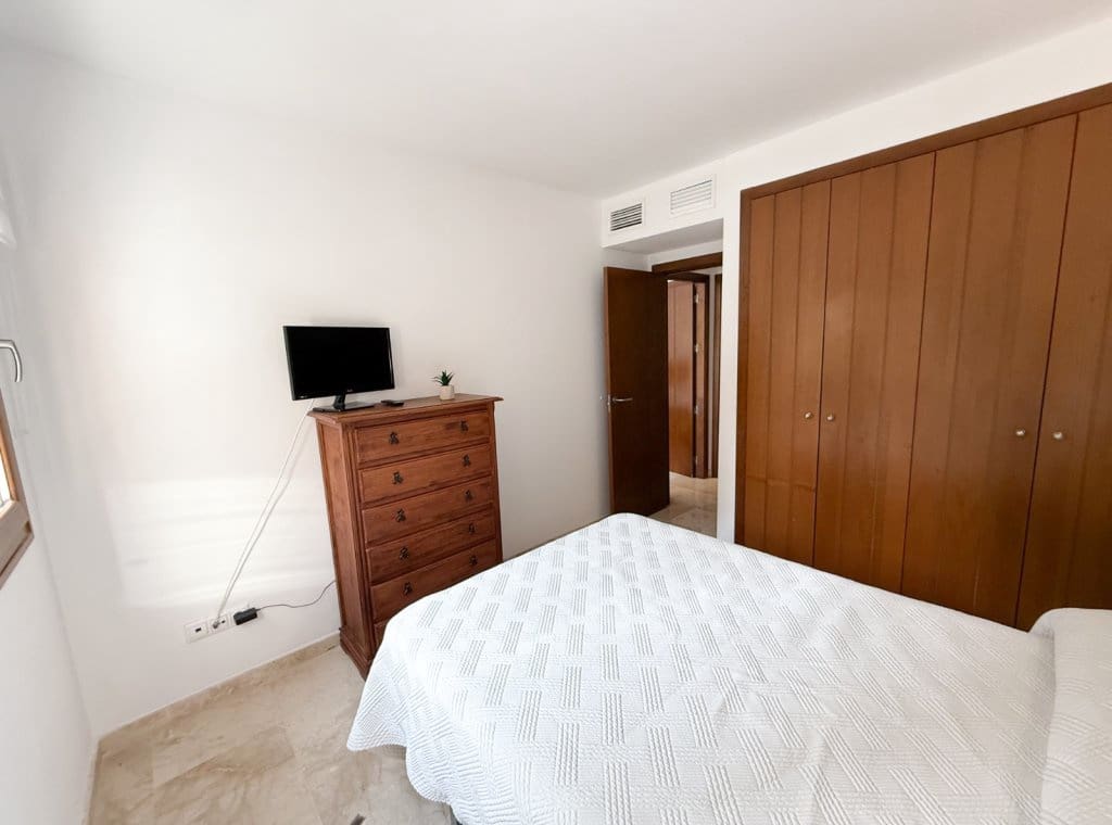 2 makuuhuone Huoneisto vuokrattavana paikassa Orihuela Costa mukana uima-altaan 
autotalli - 1 300 € (Ref: 8928162)