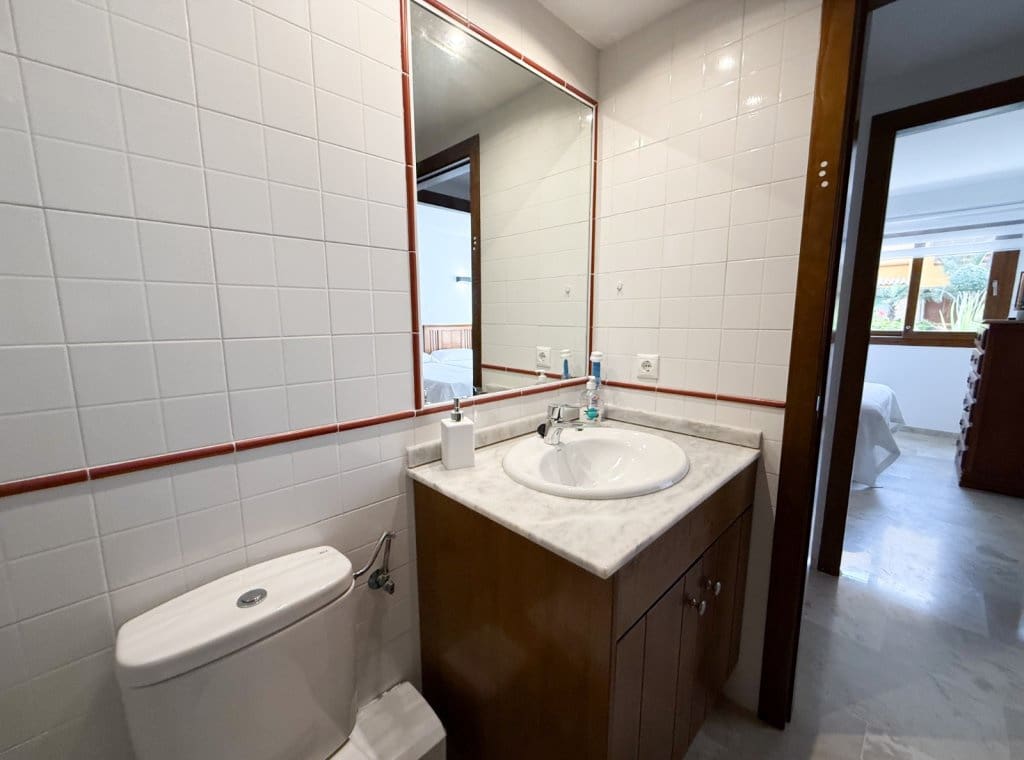 2 makuuhuone Huoneisto vuokrattavana paikassa Orihuela Costa mukana uima-altaan 
autotalli - 1 300 € (Ref: 8928162)