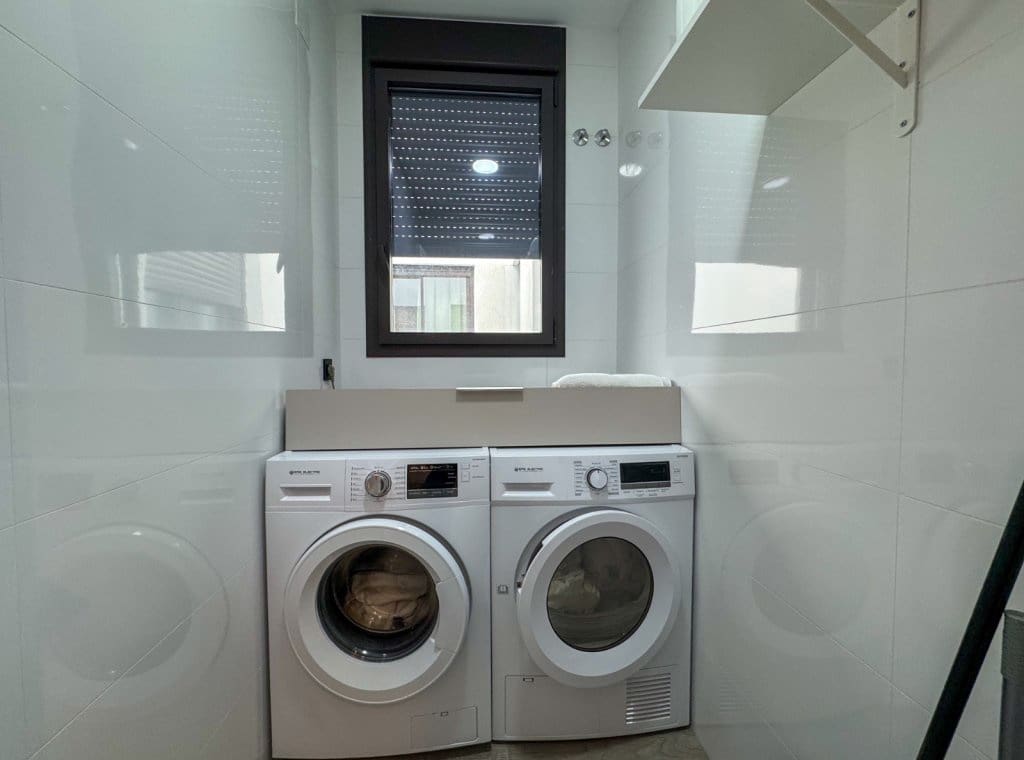 Appartement de 4 chambres à louer à Torrevieja - 2 000 € (Ref: 8936398)