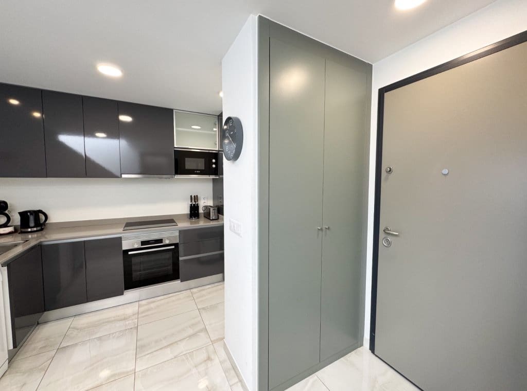 Penthouse de 2 chambres à louer à Playa Flamenca avec piscine garage - 2 000 € (Ref: 8938311)