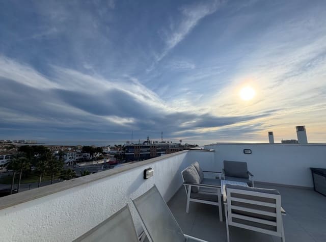 2 quarto Penthouse para arrendar em Playa Flamenca, Orihuela com piscina garagem - 2 000 € (Ref: 8938311)