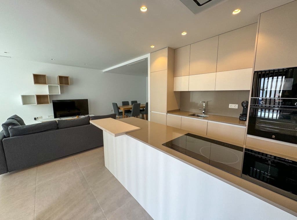 4 soverom Villa til leie i Benijofar med svømmebasseng - € 2 350 (Ref: 8977873)