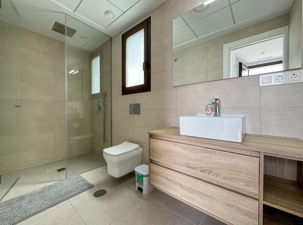 4 soverom Villa til leie i Benijofar med svømmebasseng - € 2 350 (Ref: 8977873)