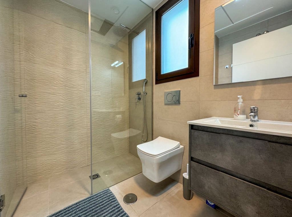 4 soverom Villa til leie i Benijofar med svømmebasseng - € 2 350 (Ref: 8977873)